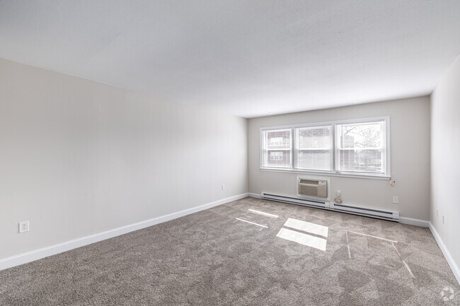 1BR, 1BA - Living Room - Holiday Manor