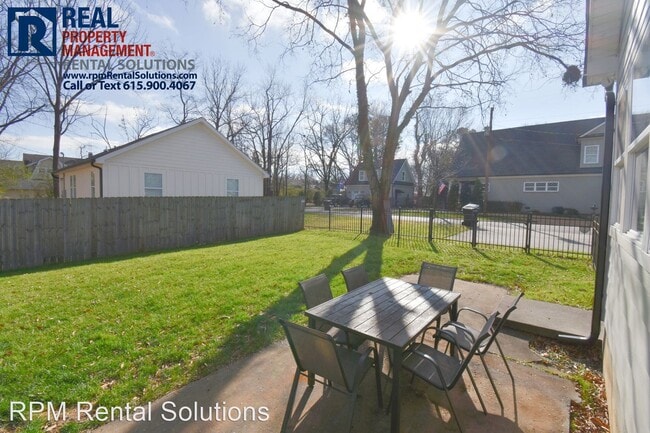 Building Photo - 4 br, 2 bath House - 215 2nd Ave.