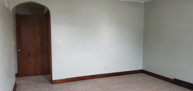 Foto del edificio - 1611 W High St