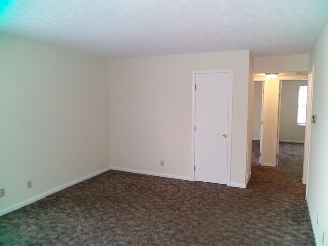 Building Photo - 112 Hanly Ln