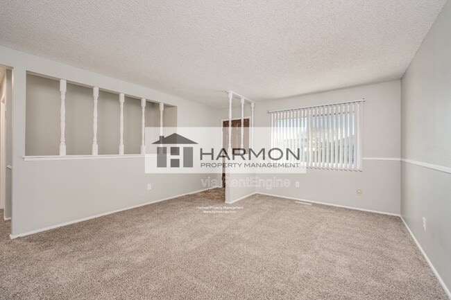 Building Photo - 3153 S Pinecrest Ave
