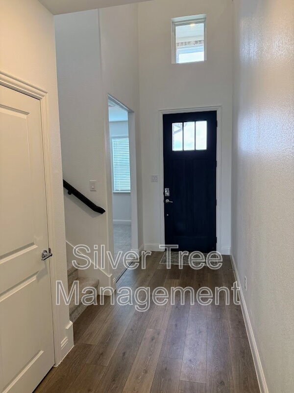 Foto del edificio - 14728 Ledger Ln