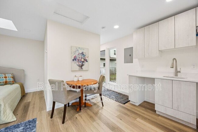 Foto del edificio - 742 N 90th St