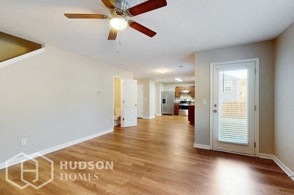 Building Photo - SELF TOUR NOW! - 1529 Pointe South Cir, Be...