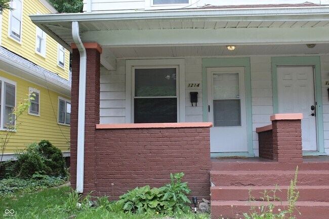 Building Photo - 1214 N Oakland Ave
