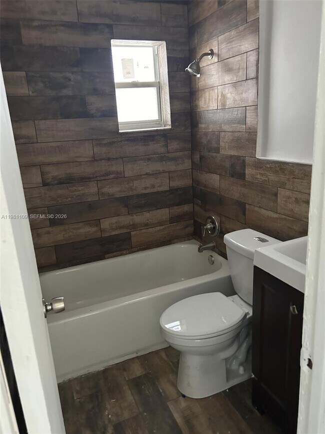 Foto del edificio - 730 SW 4th St