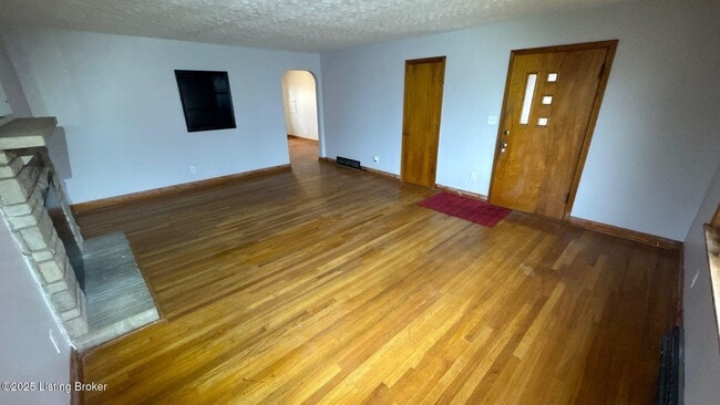 Foto del edificio - 5908 Ashby Ln