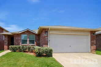 Building Photo - 6216 Thoroughbred Trail