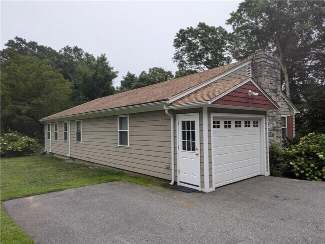 Building Photo - 1470 Chopmist Hill Rd