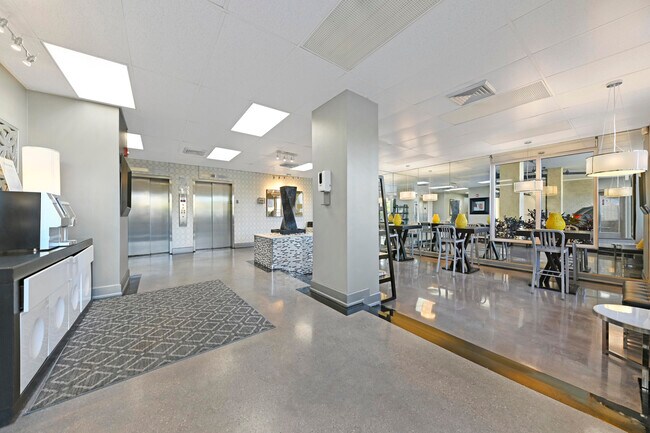 Foto del edificio - 520 NE 20th St