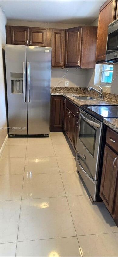 Foto principal - 2228 Polk St