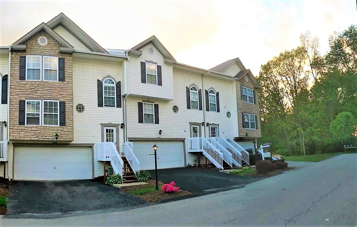 117 Mizpark Dr, Greensburg, PA 15601 Townhome Rentals in Greensburg PA