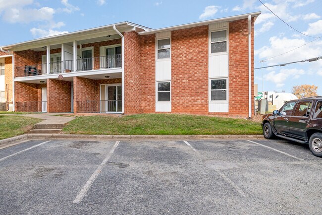 Building Photo - 2811 North O.Henry Boulevard