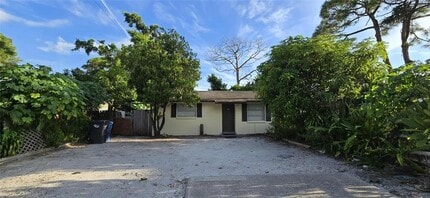 Building Photo - 408 60th Ave Dr W