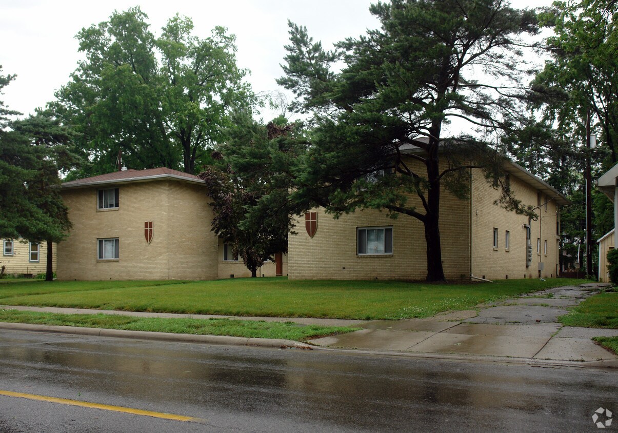 Primary Photo - 2210 W Sylvania Ave
