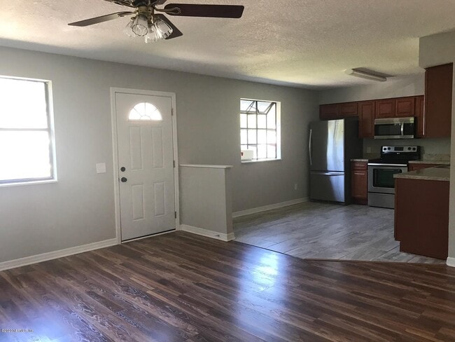 Building Photo - 1055 STOCKS St