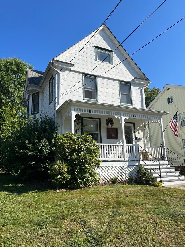 Building Photo - 104 Meadowbrook Rd