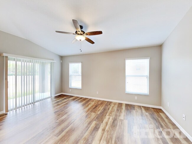 Building Photo - 13928 Reindeer Cir