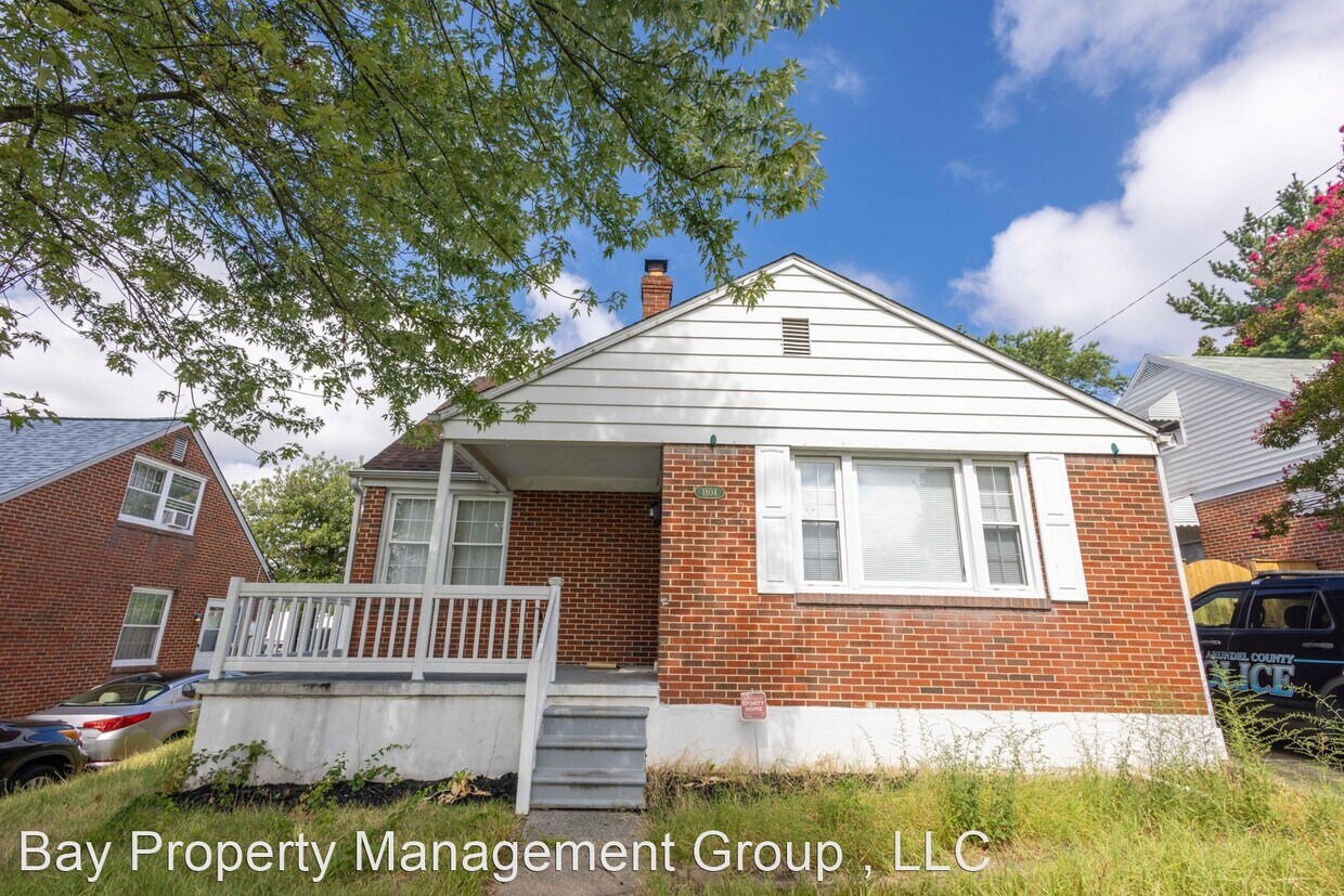 Primary Photo - 5 br, 3.5 bath House - 1804 Weyburn Rd