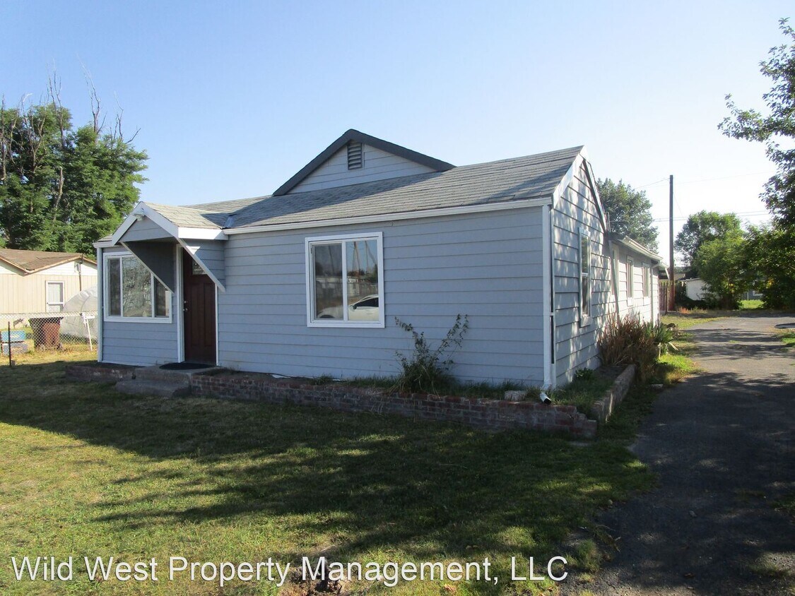 3 br, 1 bath House 756 NW Fairmont Street House Rental in