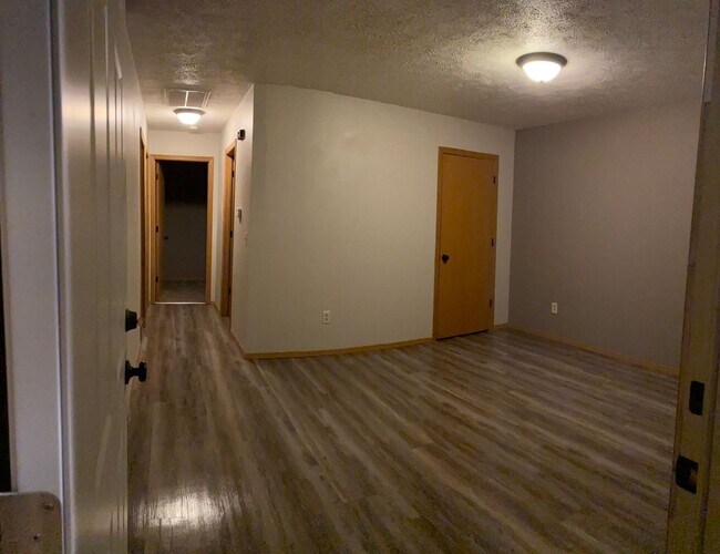Foto del edificio - 1710 E Commercial St