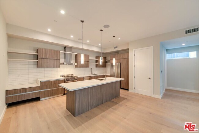 Foto del edificio - 723 Huntley Dr