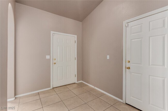Foto del edificio - 529 Sun Mountain Ave