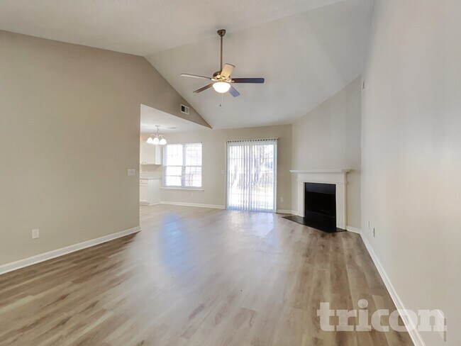 Foto del edificio - 185 Caughman Ridge Rd