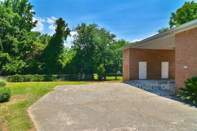 Building Photo - 117 Hill Springs Ct