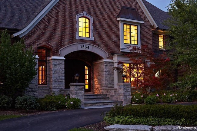 Building Photo - 1254 Cedarholm Ln