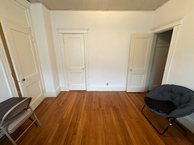 Building Photo - 4 Blackfan St