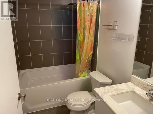Photo du bâtiment - 830-1830 Lawrence Ave W