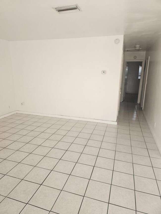 Foto del edificio - 4140 NW 30th Terrace