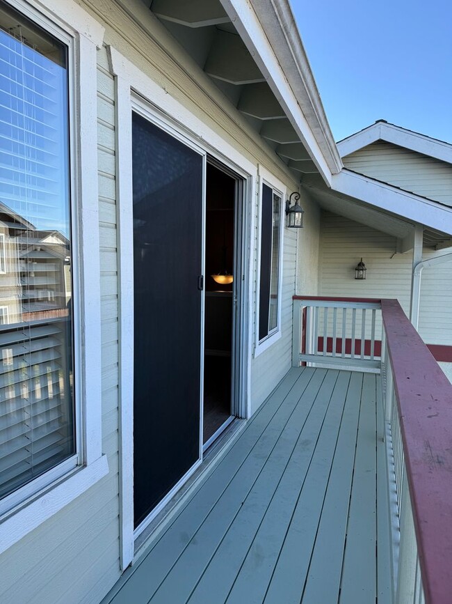 Building Photo - Beautiful Grover Beach Home