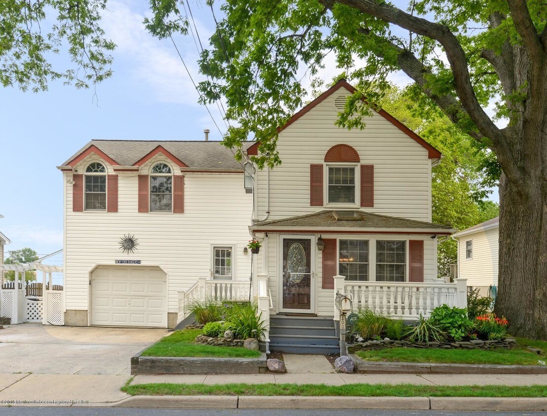 Primary Photo - 100 Hillside Ave
