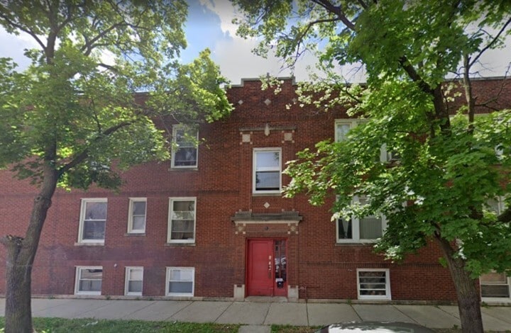 Primary Photo - 2604 N Lawndale Ave