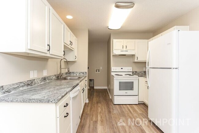 Foto del edificio - 7860 Rondo Ave