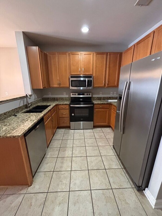 Foto del edificio - RENT SPECIAL! Beautiful 2 Bedroom 2 Bathro...