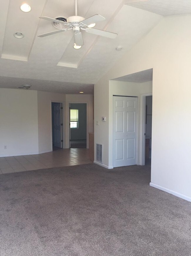 Foto del edificio - 1503 Colin Bradley Dr