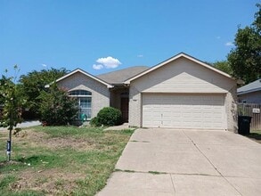 Building Photo - 3501 Cattlebaron Dr