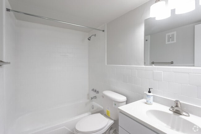 2BR,1BA,900SF - 2 Bedroom A - Autumn Lakes Apartments