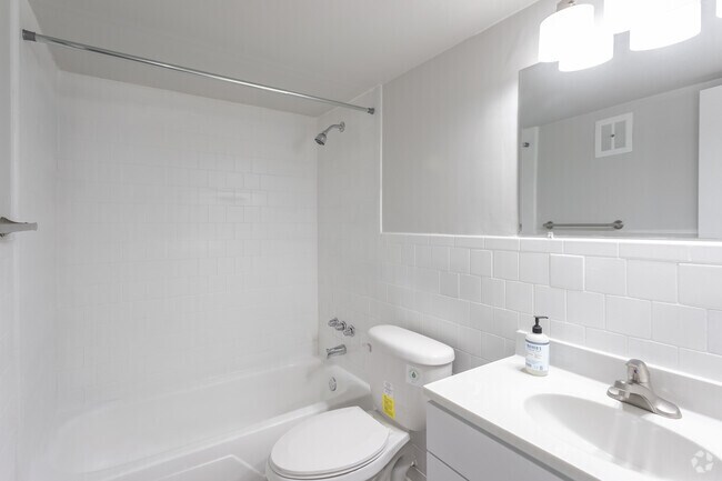 2BR,1BA,900SF - 2 Bedroom A - Autumn Lakes Apartments