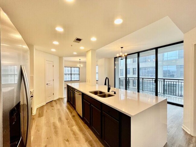 Foto del edificio - 3040 Peachtree Rd