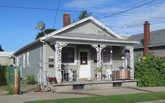 Building Photo - 1712 Walnut St