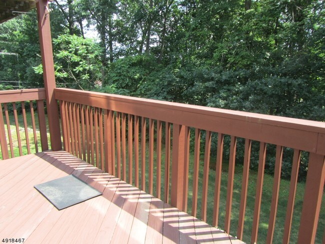 Building Photo - 76 Red Oak Terrace