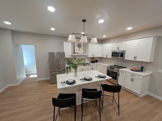 Kitchen - 1 N Minnesota St