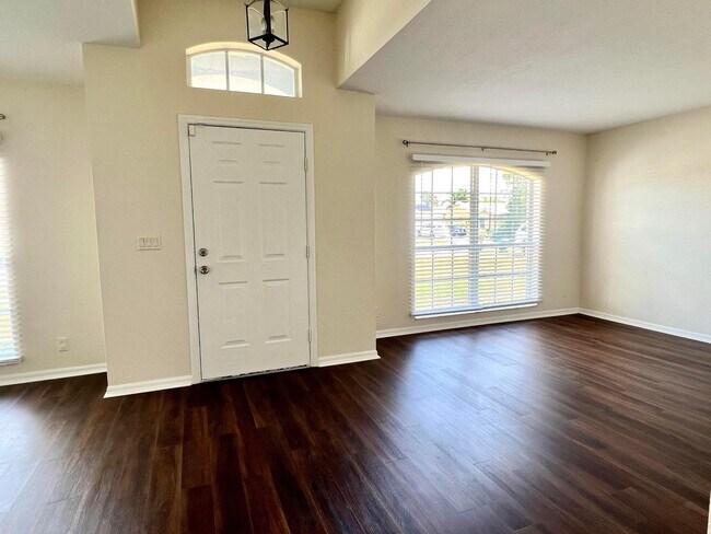 Foto del edificio - 532 SW Kabot Ave