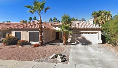 Building Photo - 724 N Yucca St