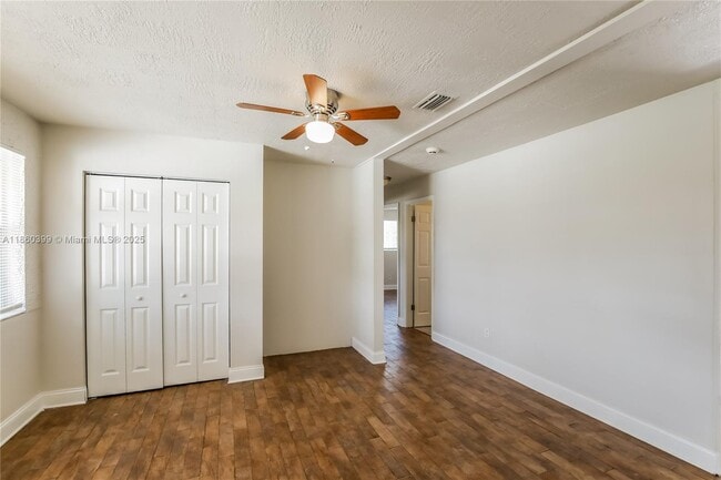 Building Photo - 6648 Osborne Dr