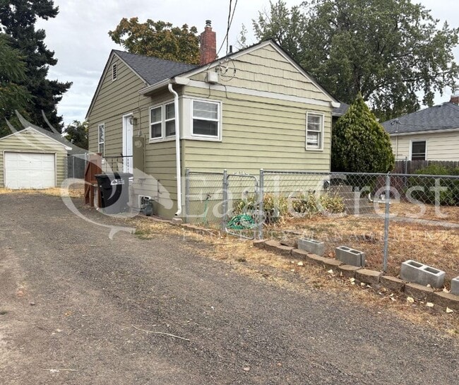 Building Photo - Three Bedroom, Two Bathroom House Located ...